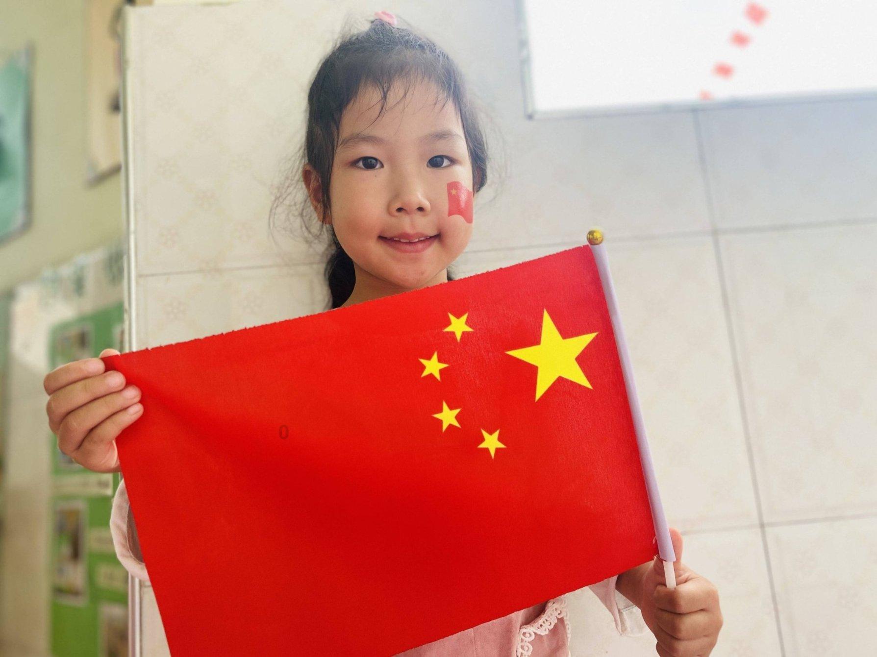 稻城亚丁景区发布安全警示: 严禁在冰面溜冰、嬉戏、玩耍